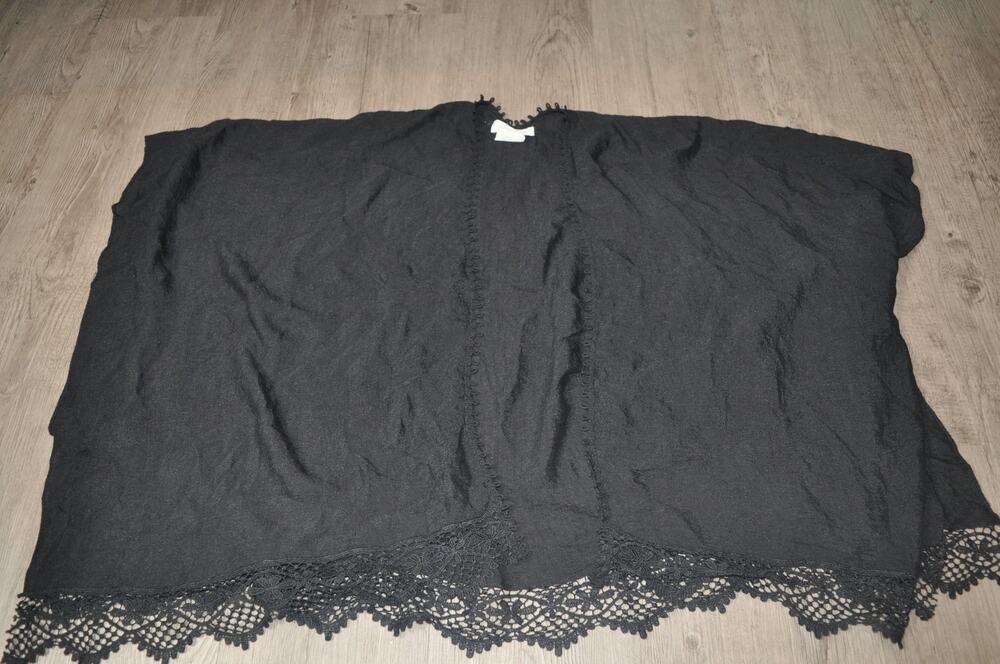 Treasure & Bond Black Kimono Wrap One Size Crochet Lace Open Front Boho Cape